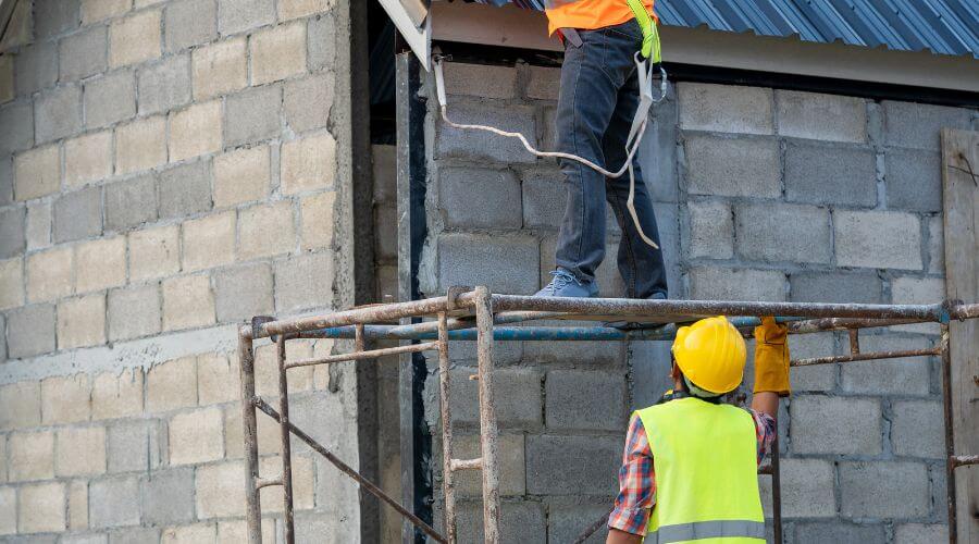 Professional Emergency Roof Repairs in Arroyo, PR